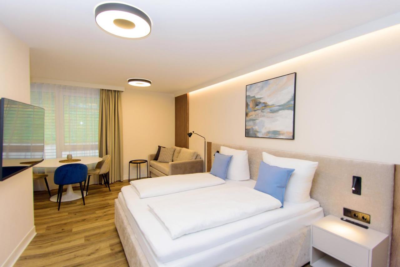 Hotel Twentyfour Living Bad Urach Luaran gambar