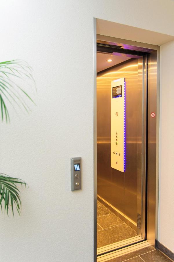 Hotel Twentyfour Living Bad Urach Luaran gambar